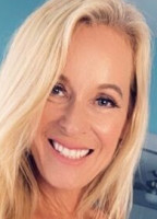 ELLEHOTMOMMY