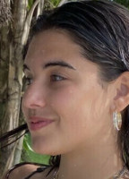 MIA VALDES