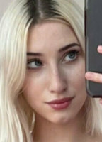 GIRLFRIENDSTELLASKYE
