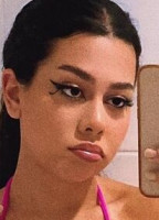 JULIA_ALVARENGAA NUDE