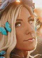 THEBLONDESLIFE