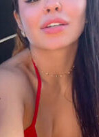 LARISSA SANTOS
