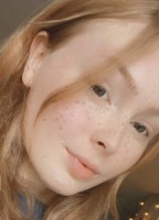 SHY_TRANS NUDE