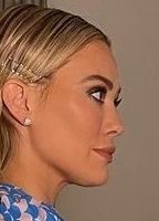 HILARY DUFF NUDE