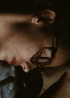 SLUT_BELO