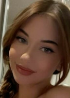 EMILYYCHEEK