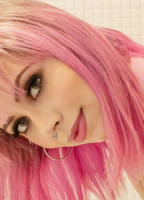 SUNNIE MAX
