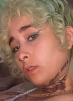 QUEROSIE QUEROSIE NUDE