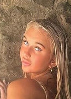 JOSIE BROOM