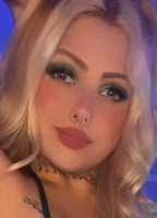 LYLLACHAMM NUDE