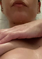 CHELLEGG NUDE