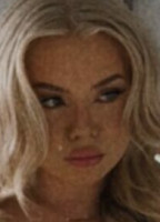 ILLEGALLYYBLONDE