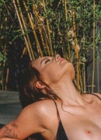 SARAH JESS NUDE