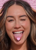 CHLOE GOTTSCHALK