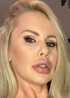 JACQUELYN NUDE