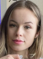 BLONDCUTEGIRL