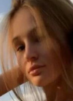 KARINAMUZHALOVSKA NUDE