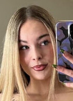 BLONDEBADDEE