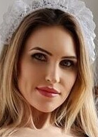 GOSIA STRYCHARCZYK