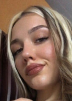 GIRLBLONDEHOT