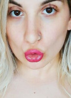 CHELLEDOLLY