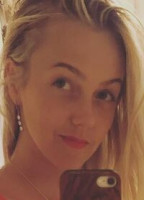 SEXY JULIA