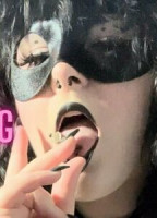 GOTHGIANTESS