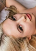 VICTORIA_RED_VIP