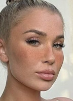 LISA JOLIE