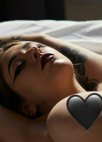 HOTDEMONBITCH