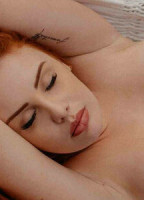 A RUIVA NUDE