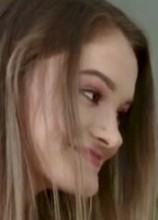 FAMILYSTROKES NUDE
