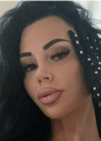 YVONNE_BAR NUDE