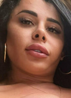 ARIANA_XXL