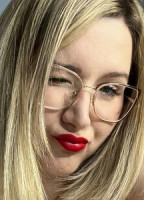 MIA CRUZ