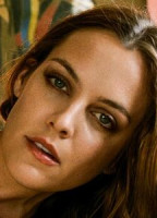 RILEY KEOUGH NUDE