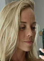 HOLLYANDERSON18