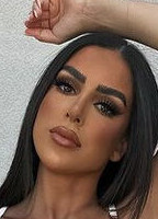 MONIA T