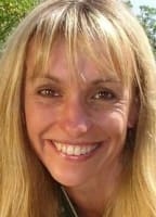 MICHAELA STRACHAN SWIMMING NUDE