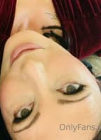 THEZOEYHOLLOWAY