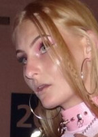 LESSIA MIA