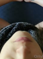 LILMISSLONGTOES7410