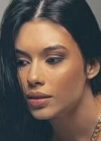 LARISSA LIVEIR
