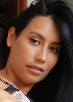 FLORABELLA / FLORACAMGIRL