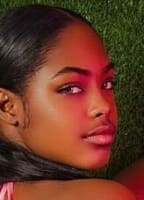 WOMENSANTANA BARBERSHOP