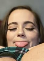 HORNYTHICKKITTEN NUDE