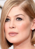 ROSAMUND PIKE NUDE