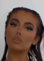 KHLOE HOLLYOAKE