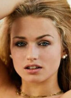 EMILIA JUNG NUDE