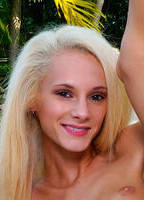 SADIE HARTZ NUDE